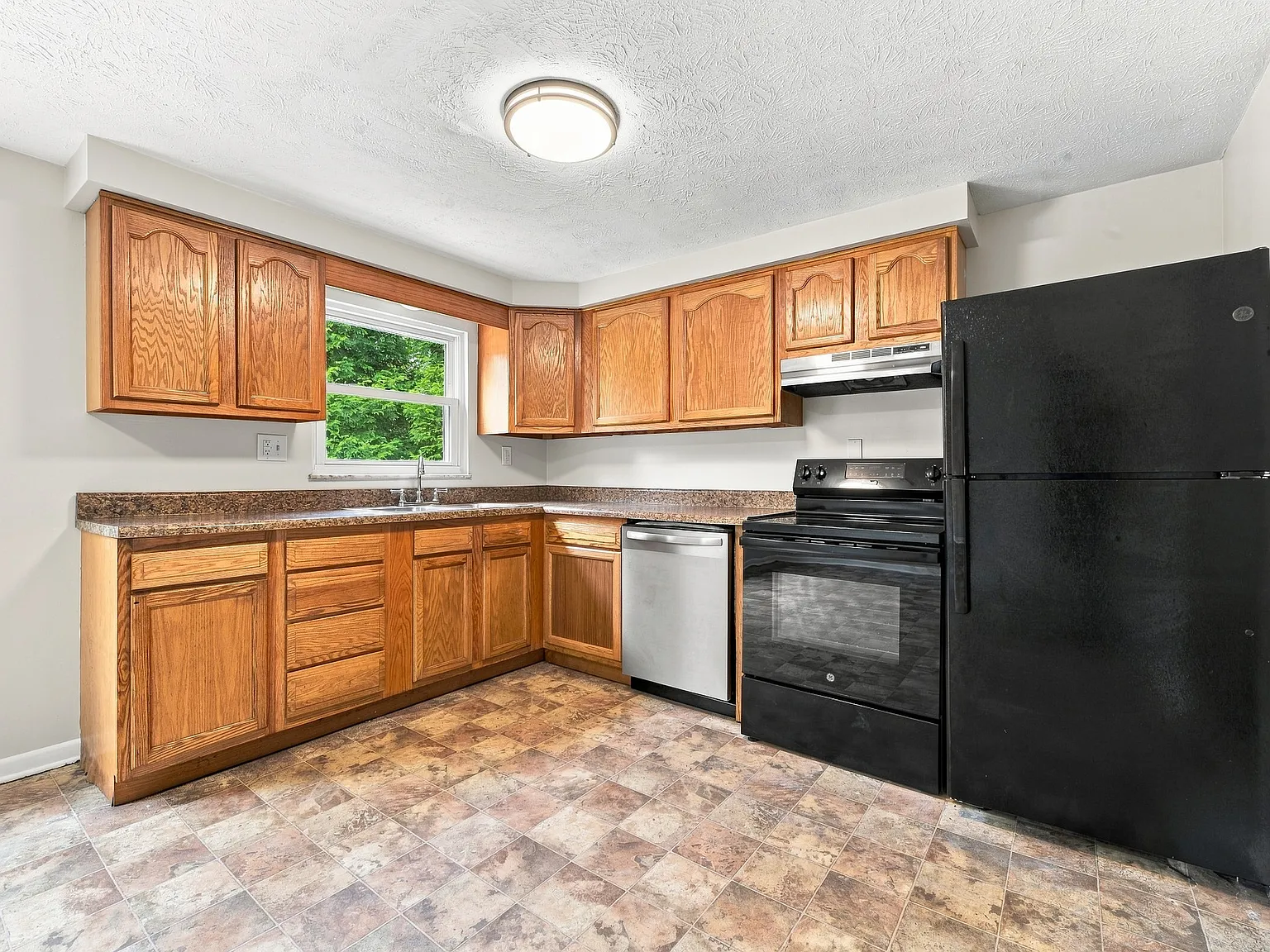 2 bed, $1,295 — Photo 3