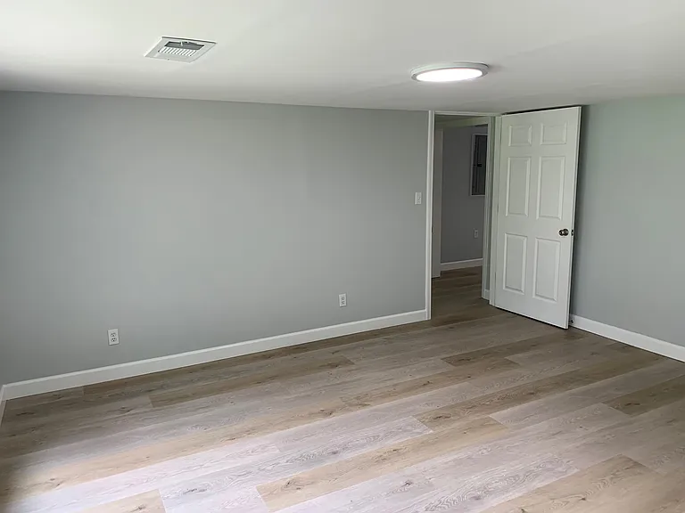 155 Brentwood Rd — Photo 5