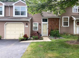 31 Avebury Pl, Somerset, NJ 08873