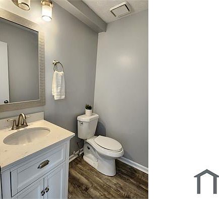 2nd image of 3054 Parkside Ct #3054