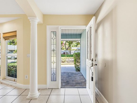5th image of 1036 Orchid Oak Dr