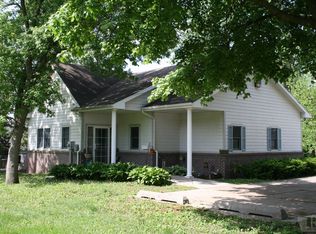 615 N 2nd Ave W, Newton, IA 50208