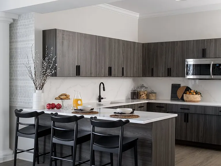 Green Hill Luxury Rentals — Photo 7