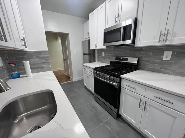 83-14 Lefferts Boulevard image 1 of 6