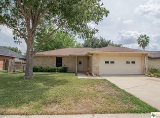 110 Nantucket Ave, Victoria, TX 77904