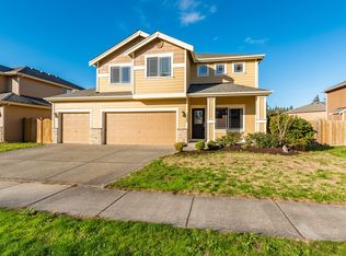 1090 NW Longview Dr, Oak Harbor, WA 98277