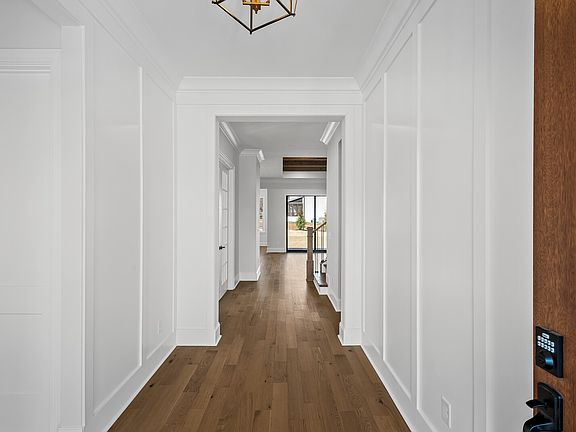 7th image of this home