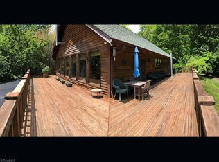 1404 Camp Dogwood Rd, Pinnacle, NC 27043