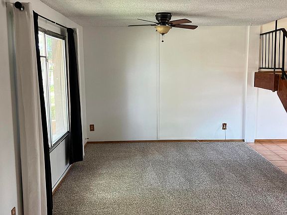 2nd image of 1512 E LOGAN Drive