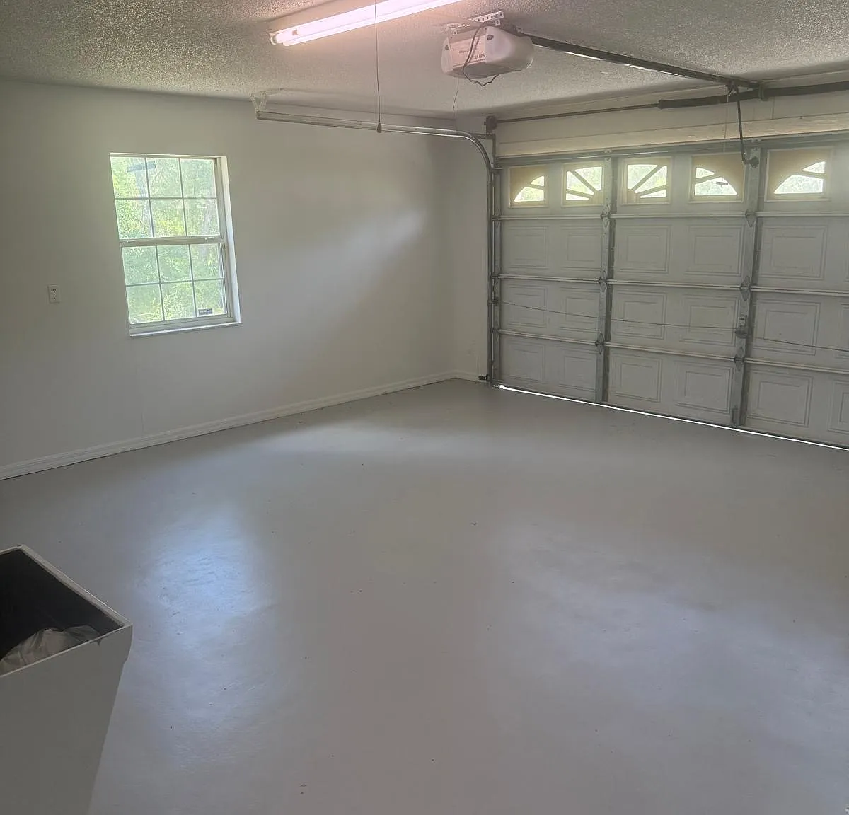 3 bed, 1832 sqft, $2,000 — Photo 2
