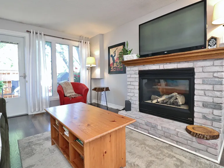 15 Laurie Ct #A — Photo 7