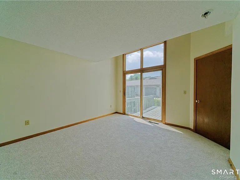 33 Ivy Ln #33 — Photo 3