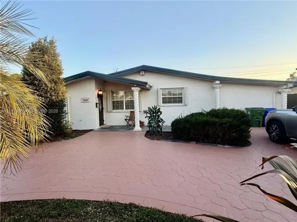 7910 NW 12th St, Hollywood, FL 33024