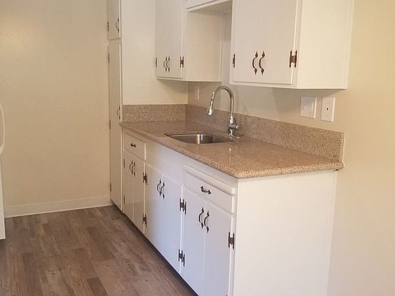 5th image of 3180 Oak Knoll Dr APT 10