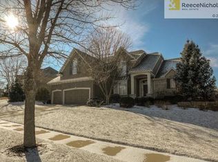 14922 Outlook Ln, Overland Park, KS 66223