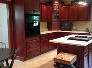 230 Forest Rd, Huntington, WV 25705