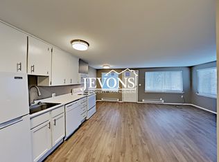 102 Summit Ave N, Kent, WA 98030