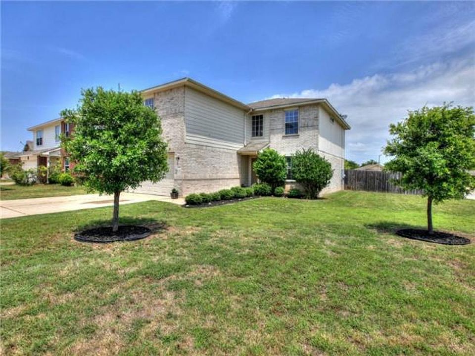 1st image of 200 Indian Meadow Dr