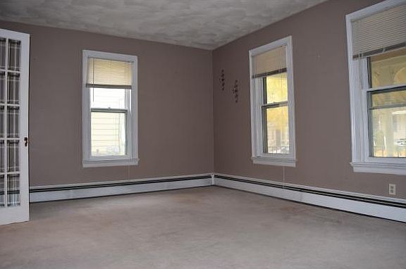4th image of 11 Carlton St