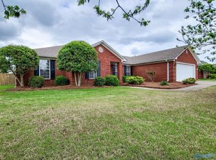 107 Ellacott Dr, Huntsville, AL 35806