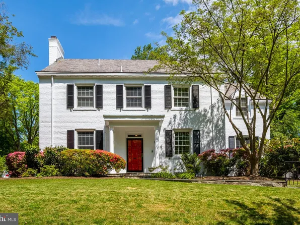 1809 Parkside Dr NW, Washington, DC 20012