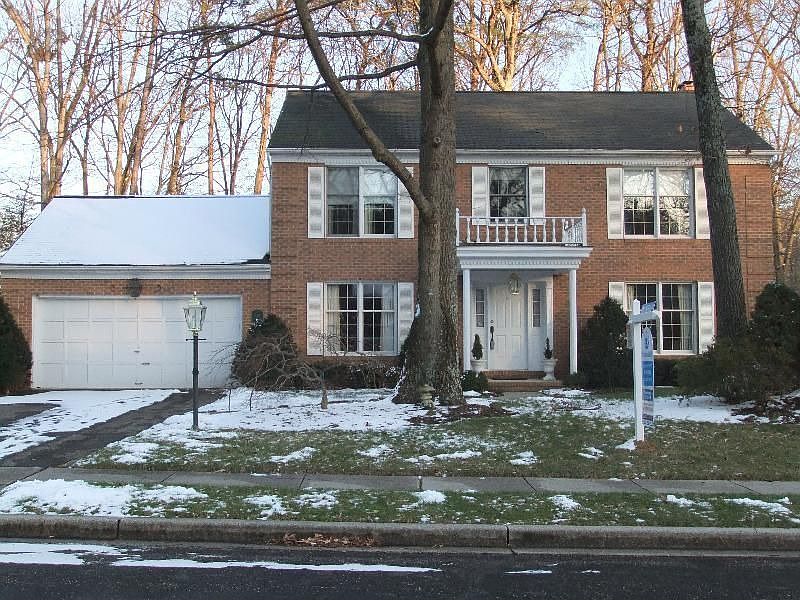 1st image of 329 Lazywood Ct