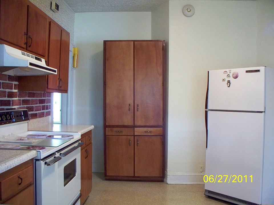 1st image of 495 E Marshall St