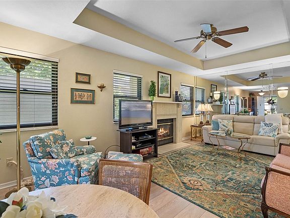 5th image of 238 Balfour Dr #22