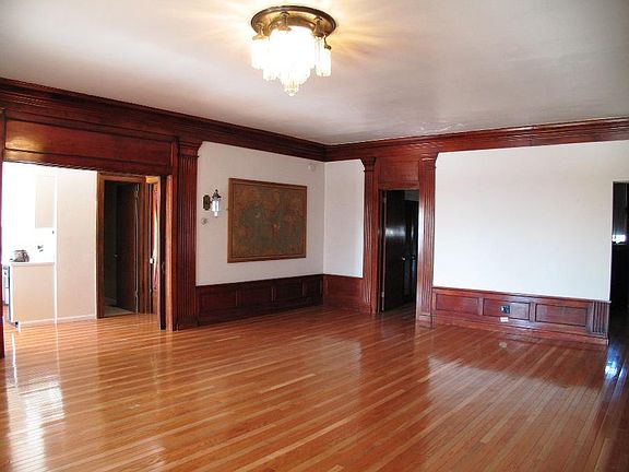 5th image of 914 W Moss Ave APT A