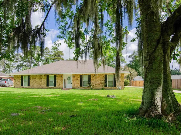 45076 Riverside Estates Dr, Saint Amant, LA 70774