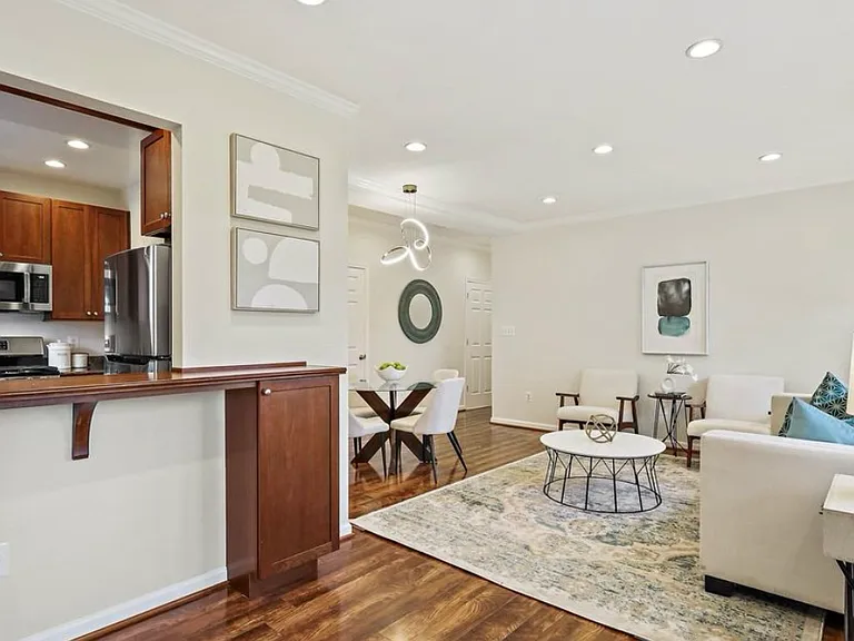 3518 Martha Custis Dr — Photo 5