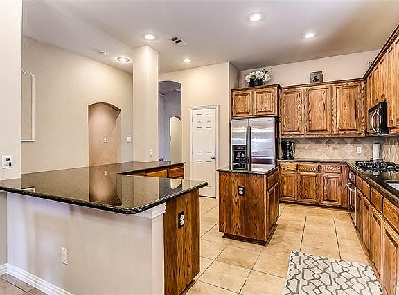 5th image of 2420 Dove Creek Dr