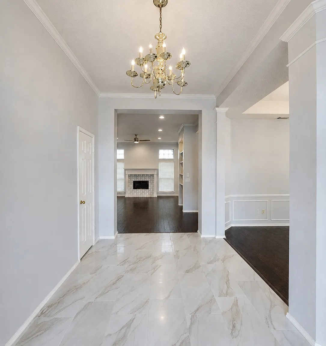 3 bed, 2222 sqft, $2,800 — Photo 2