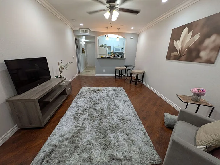 Villa De Adel Apts — Photo 77