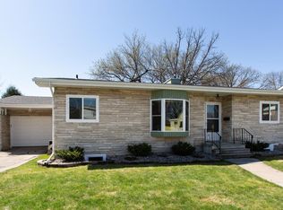 422 15th Ave S, Fargo, ND 58103