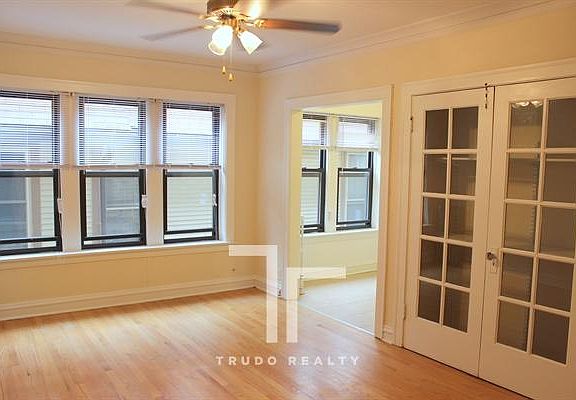 2nd image of 4641 N Paulina St #4