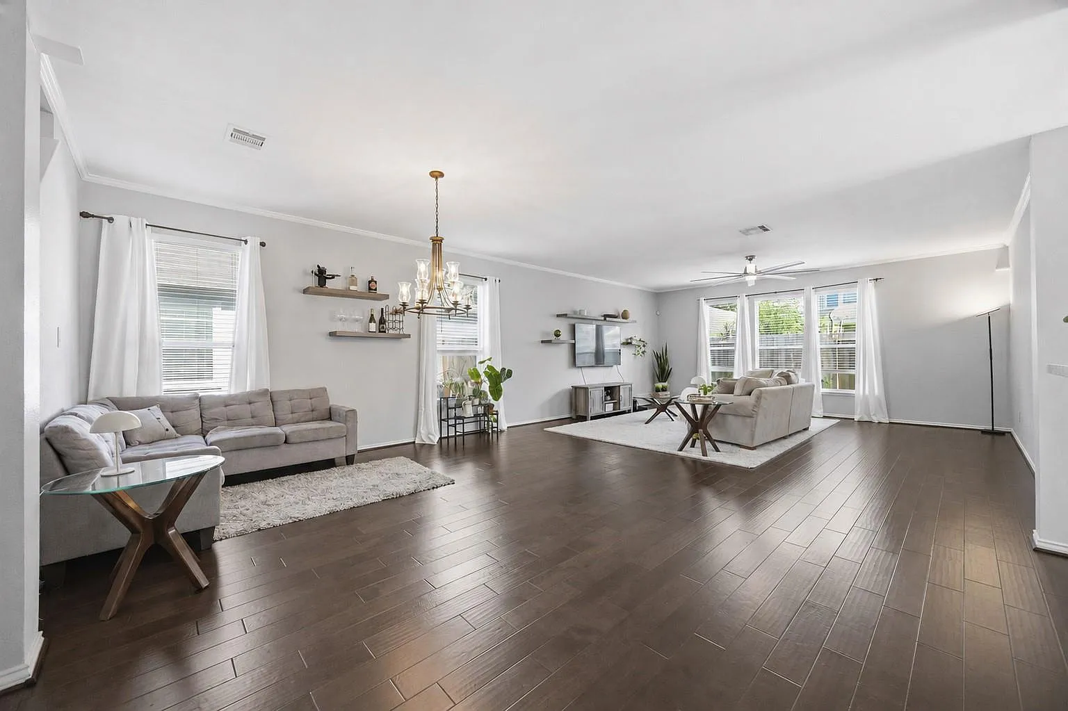 4 bed, 2.5 bath, 3136 sqft, $3,100 — Photo 4