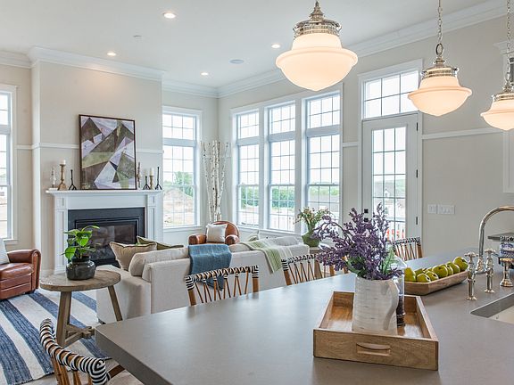 Breakfast bar in kitchen