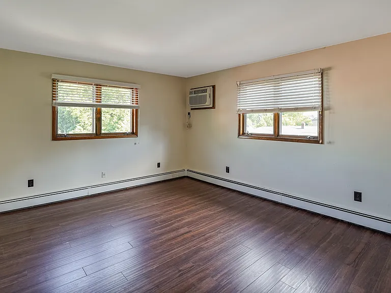 77 Highland Pl #2 — Photo 19