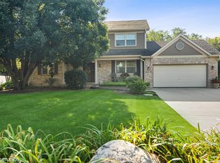 1415 Mallard Ln, Hoffman Estates, IL 60192