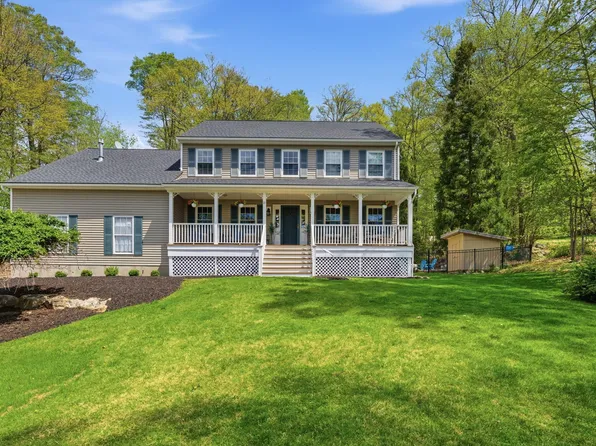 71 Chincopee Rd, Lake Hopatcong, NJ 07849
