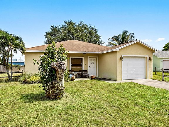 3rd image of 913 SE FORREST PARK Drive