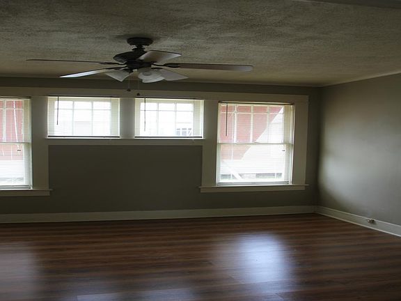 5th image of 636 Iris St