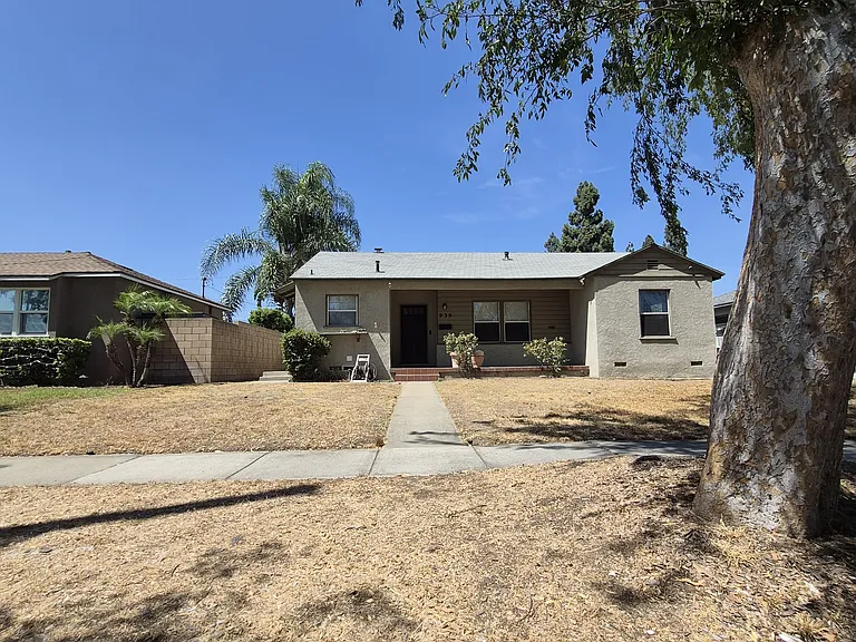 939 Mesa Ct — Photo 1