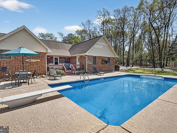 3rd image of 241 Waters Station Rd