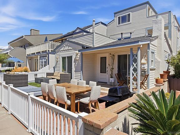 3rd image of 722-724 Balboa Ave