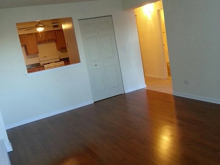 6821 N Sheridan Rd #304 — Photo 3