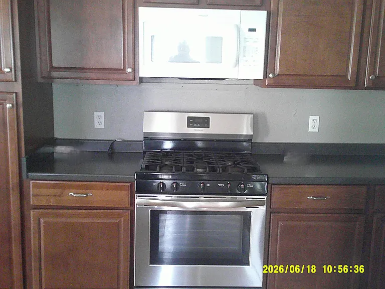 1406 12th Street Dr NW — Photo 5