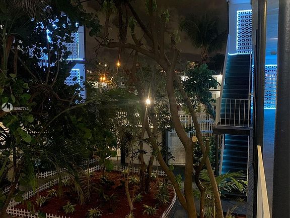 5th image of 1315 NE Miami Ct #301