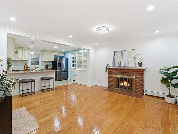 3rd image of 63 Dickerman Ln